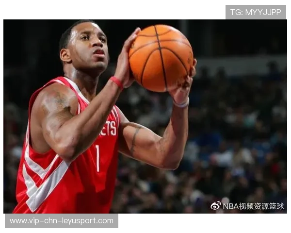 NBA球星后仰跳投如教科书般优雅——篮球艺术的极致演绎